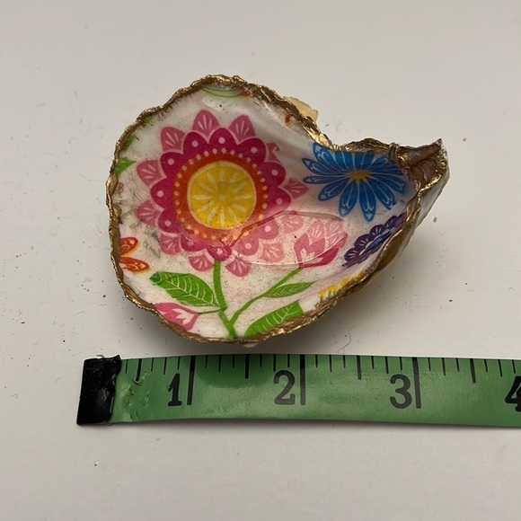 Handmade Oyster Art Shell Trinket Vanity Ring Dish Flowers - Picture 2 of 6